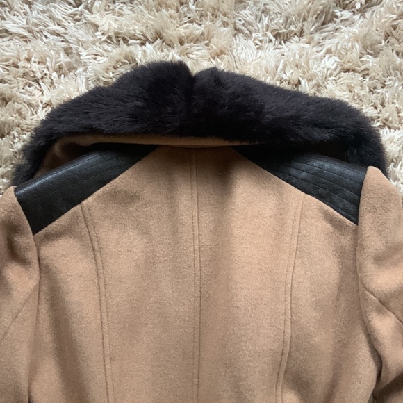 Via Spiga Asymmetrical Faux-Fur-Collar Coat 6 - Picture 9 of 14